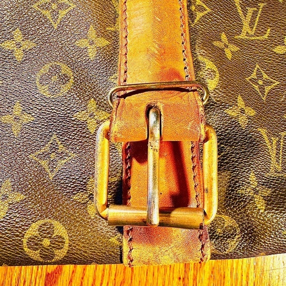LOUIS VUITTON 1960s Vintage Suitcase Bag  | Great for Dresses & Suits π€©πβ - Picture 10 of 15